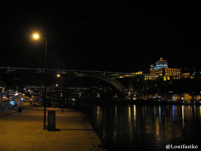 Riberas del Douro y puente Don Luis I en Oporto