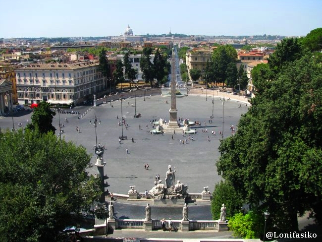 Piazza del Popolo y skyline de Roma