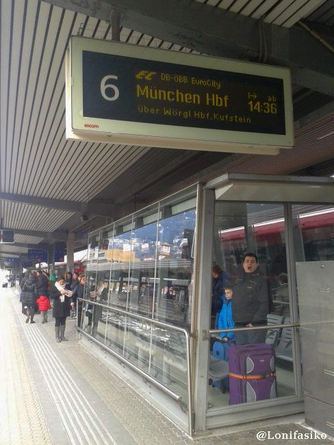Esperando al Eurocity dirección a Munich en la estación de Innsbruck