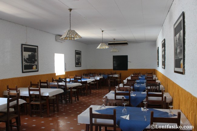 Interior de uno de los comedores del Restaurante Ventorrillo del Carbón