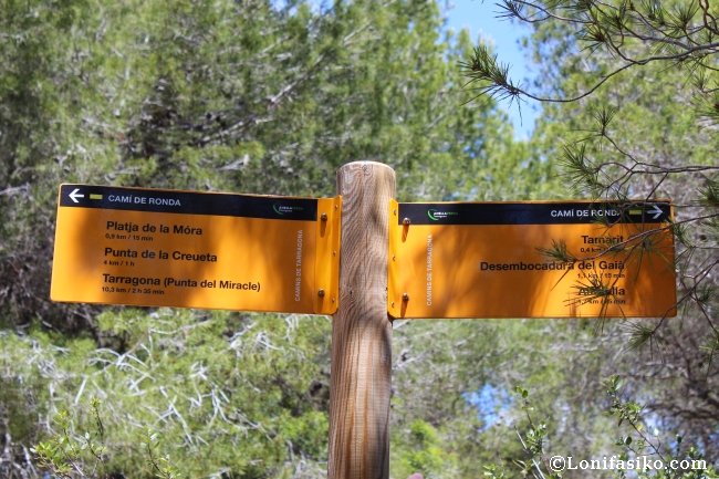 Señalización ruta senderismo Cami de Ronda Tarragona Castell Tamarit