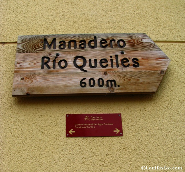 Señalización al nacedero/manadero del río Queiles