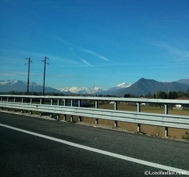 Los Alpes vistos desde cerca del aeropuerto de Turín, denominado Torino Caselle
