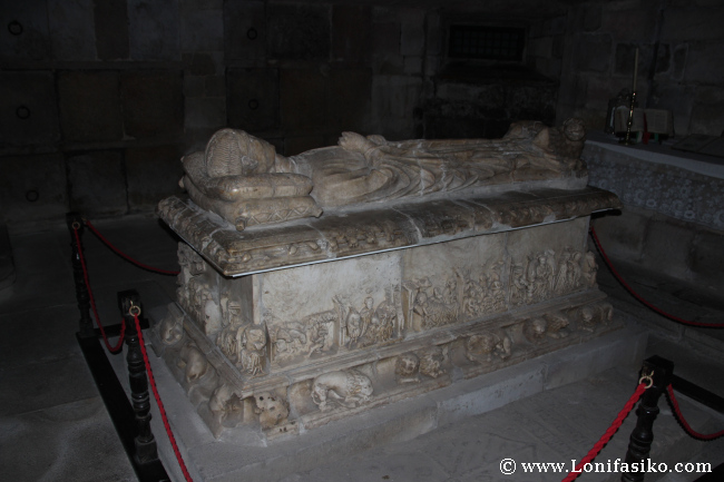 Cripta y tumba de Don Pedro Vélez de Guevara, señor de Oñate