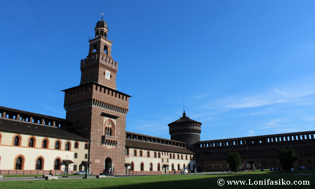 Interior del Castello Sforzesco en Milán