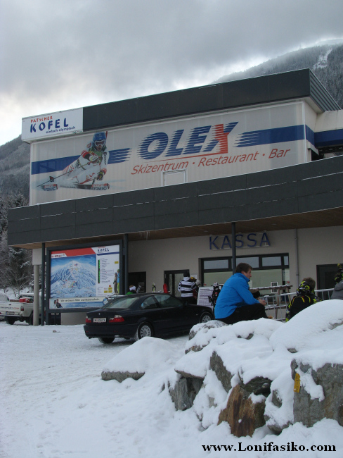Taquillas del Skizentrum en la zona de Olympiaexpress, en Patscherkofel