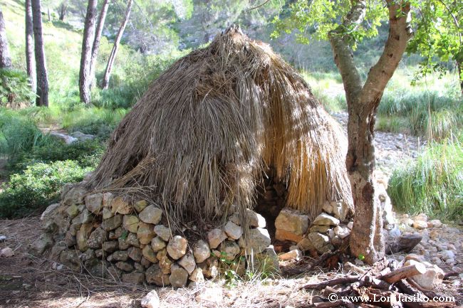 Chabola-vivienda de los carboneros que trabajaban en la zona de Galatzó