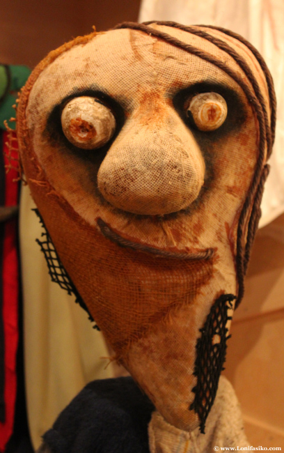 Marioneta típica de película de terror en el centro Topic de Tolosa