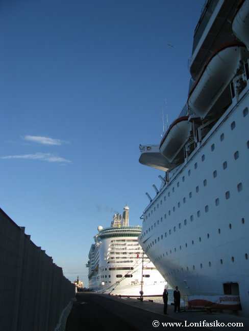 Cruceros Puerto de Barcelona