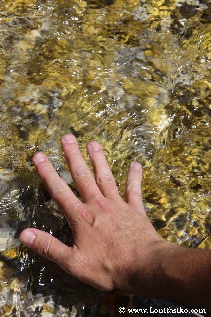 Gélidas aguas de extrema pureza del río Sava Dolinka