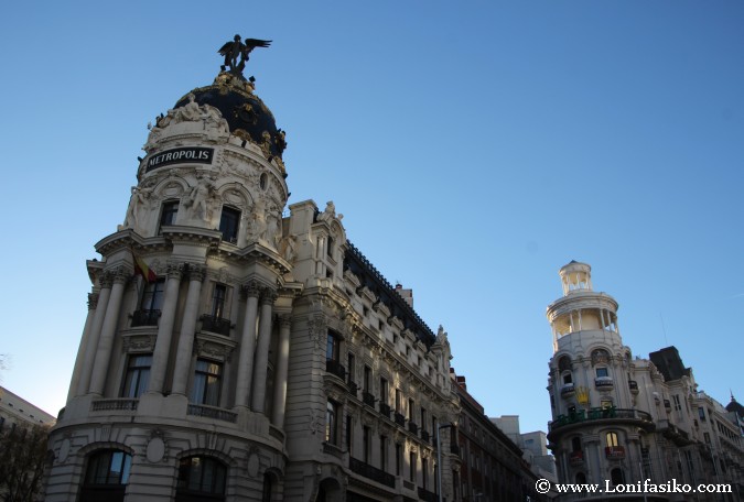 Edificios monumentales en la Gran Vía de Madrid