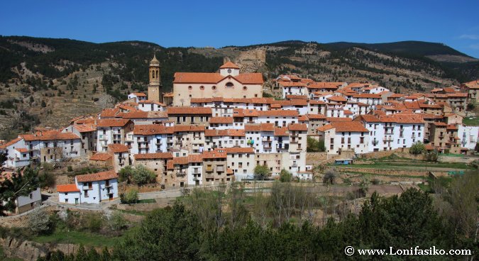Linares de Mora, un pequeño gran pueblo de la montaña turolense