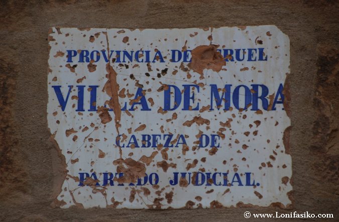 Placa de la villa de Mora de Rubielos