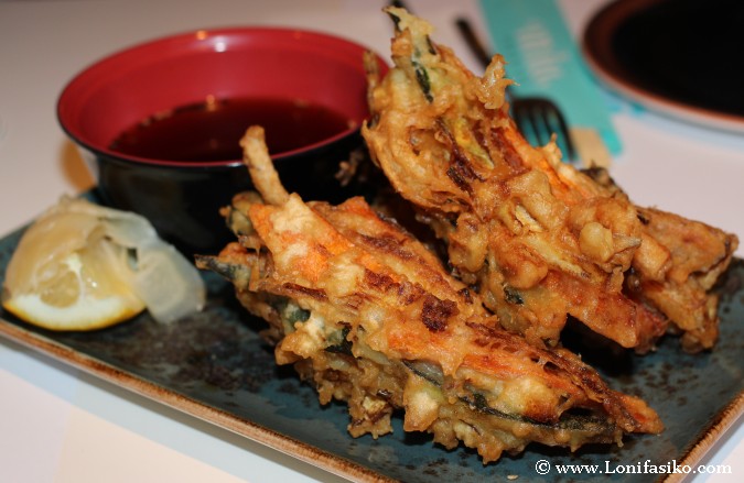 Kakiage: verduras y calamares en tempura