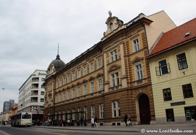 Centro y avenida principal de Liubliana