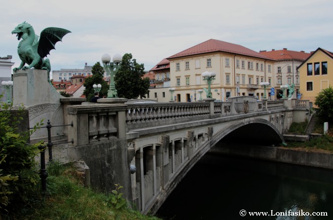 Puente en Liubliana: Puente de los Dragones