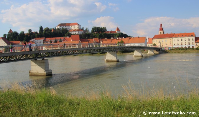 Fotos de Ptuj desde la orilla del río Drava
