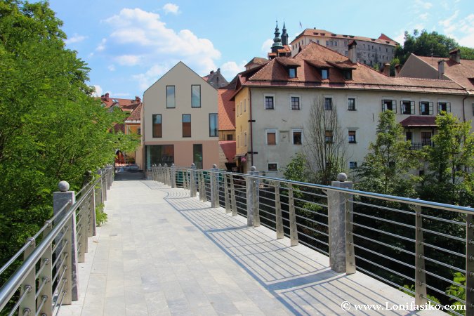 Škofja Loka, acceso al casco histórico