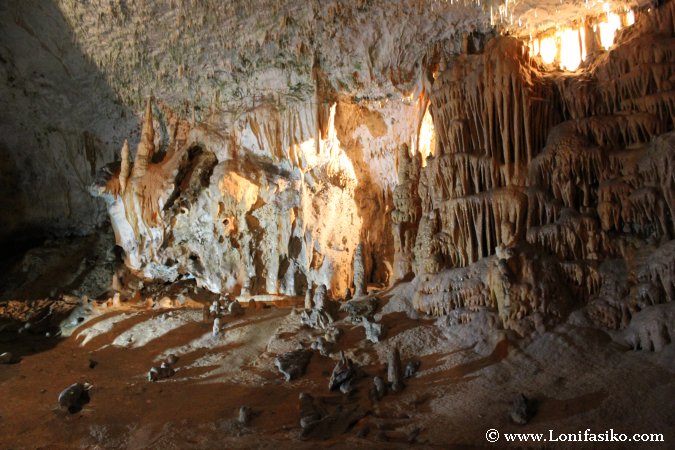 Cueva Postojna formaciones cascada