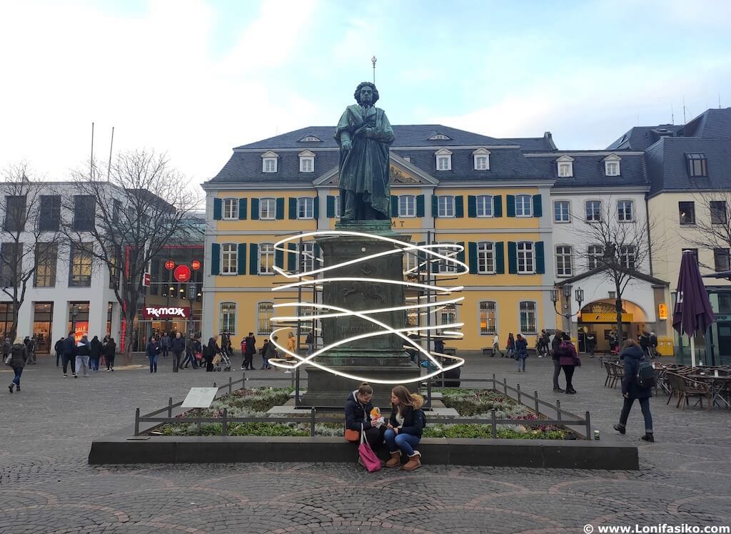 Estatua Beethoven Bonn Münsterplatz